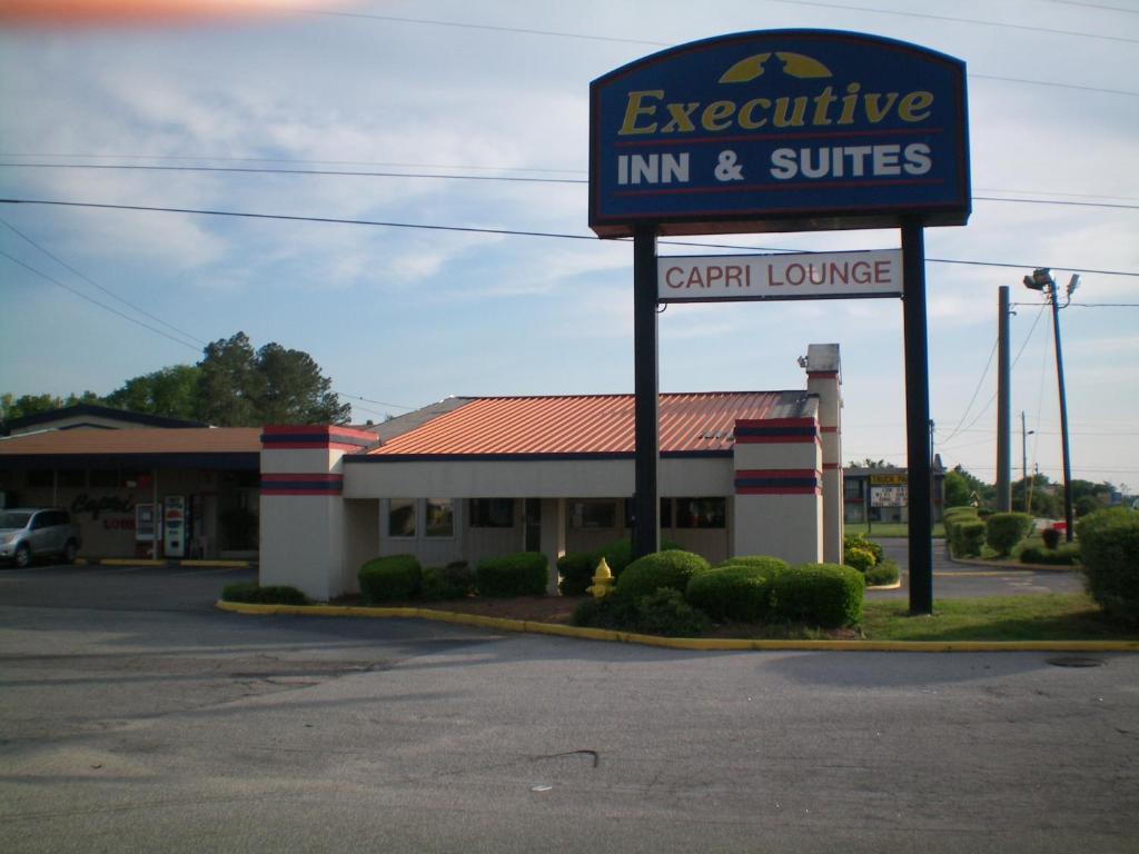 Executive Inn & Suites - ออกัสตา ภายนอก รูปภาพ