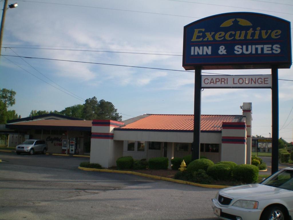 Executive Inn & Suites - ออกัสตา ภายนอก รูปภาพ