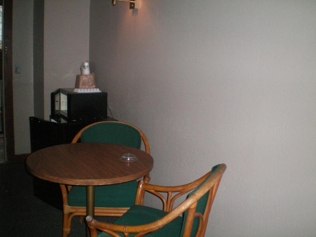 Executive Inn & Suites - ออกัสตา ภายนอก รูปภาพ