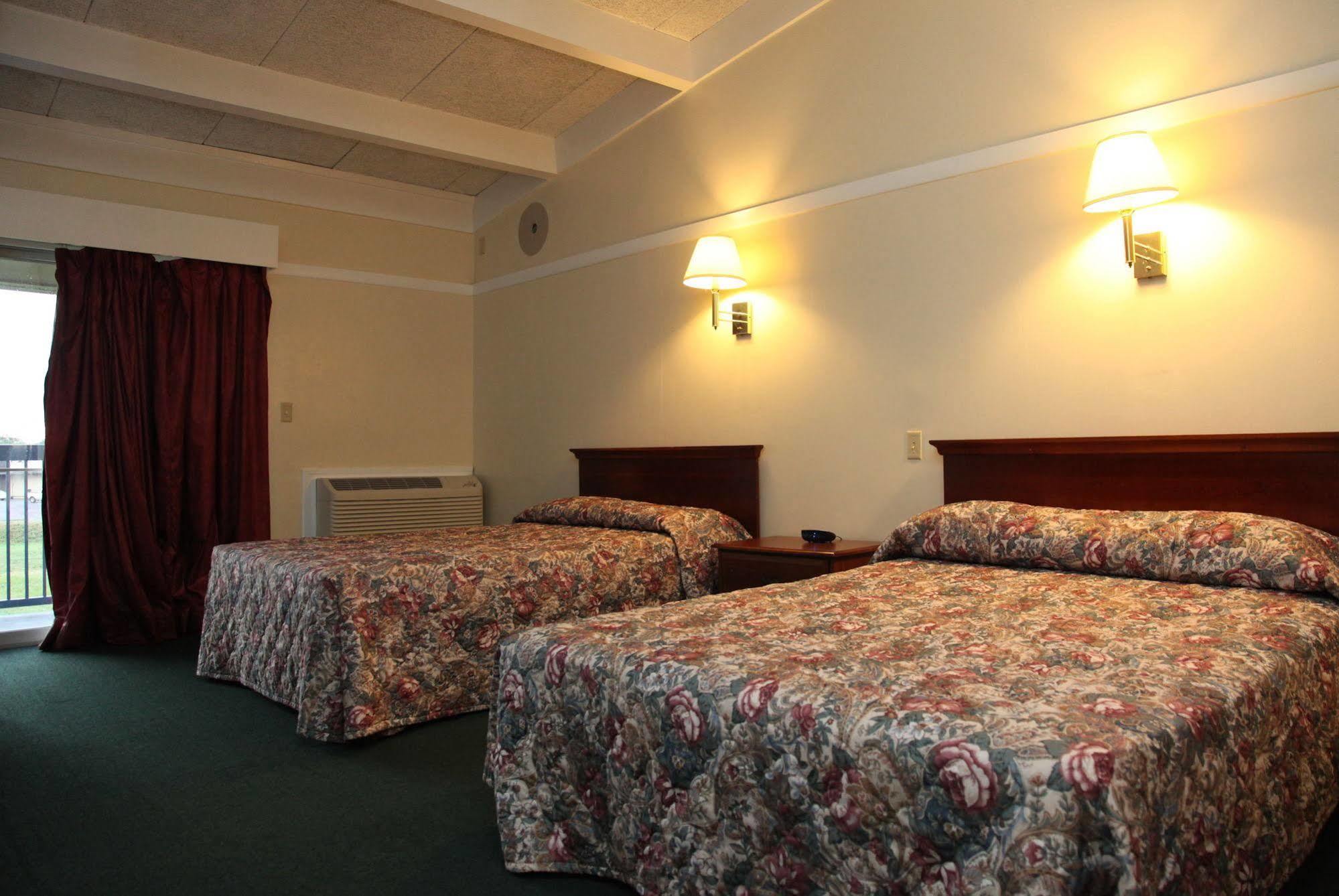 Executive Inn & Suites - ออกัสตา ภายนอก รูปภาพ